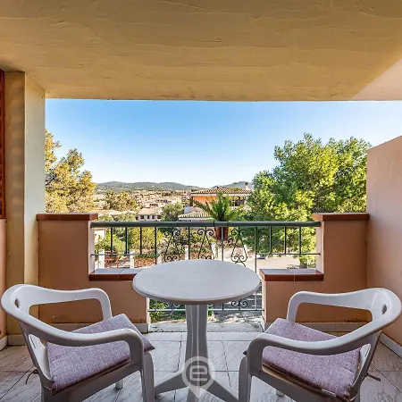 House Augusta - La Vie Est Belle *